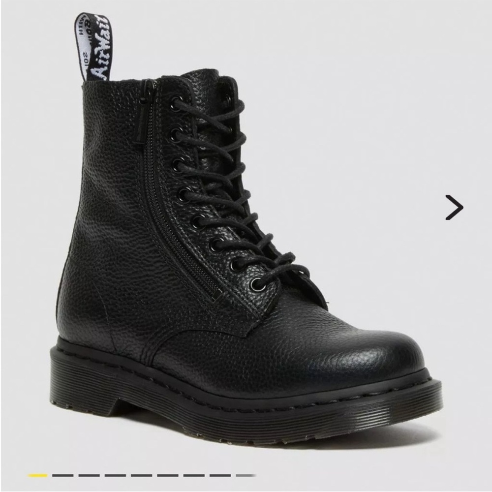 1460 dr martens with zipper
